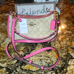 Super Cute Brand New w/tags Pink & Khaki COACH shoulder Bag